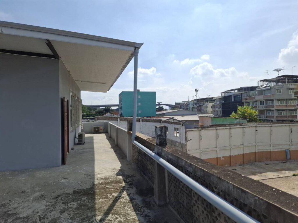 ขาย ที่ดินพร้อมสิ่งปลูกสร้าง 99 ตร.ว. ใกล้ ซ.เจริญกรุง80 ใกล้เอเซีย ทีค เยื้องโรงแรมทองธารา - Image 5